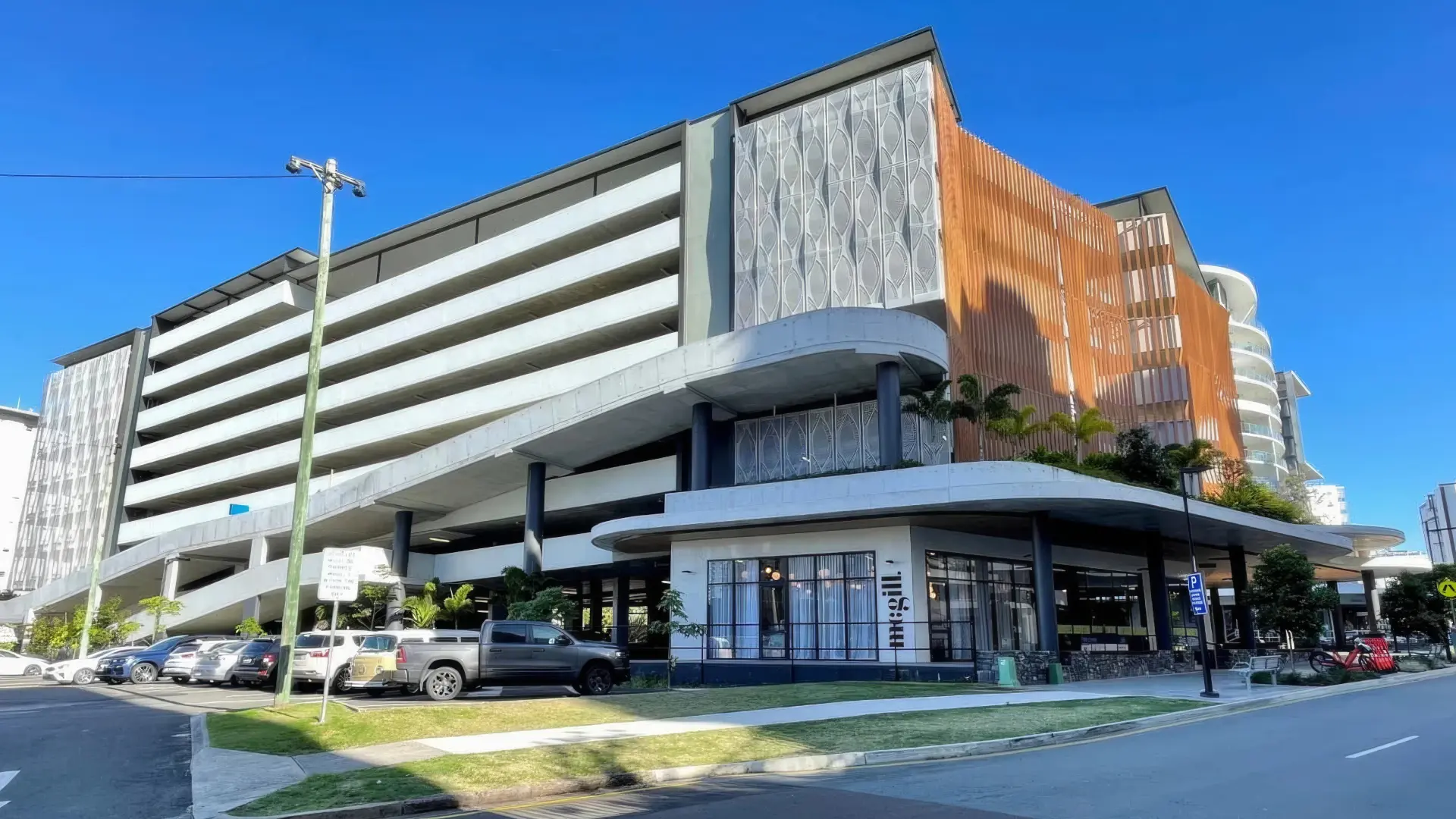 Sunshine Coast Car Hire - Pickup Mooloolaba ParkNGo